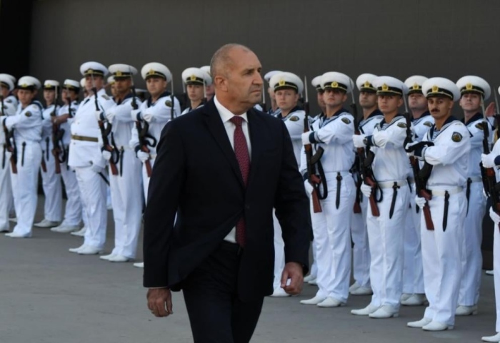 Радев: Стягат най-големия грабеж от 90-те години насам