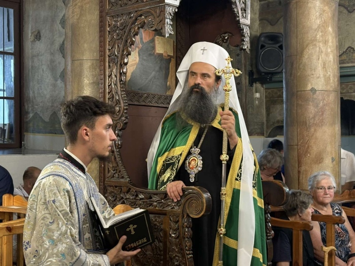 Патриарх Даниил в Ихтиман: Богородица ни учи да устояваме в изпитанията