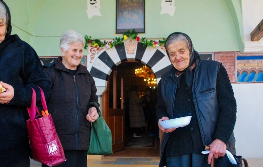 Фотографът Деница Пужева: Мостът към традициите на Сапарево е прабаба ми Анна