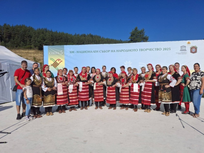 Триумф! 3 златни плакета за самодейците от Мало село в Копривщица