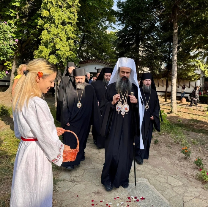 Българският патриарх Даниил беше посрещнат тържествено и с камбанен звън в Кюстендил