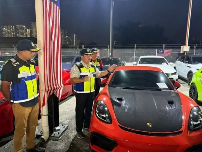 Конфискуваха над 250 луксозни автомобила в Малайзия