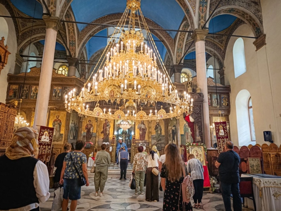 Отец Петър в Дупница: Св. Иван Рилски е с нас - всяка молитва стига до Бог чрез него