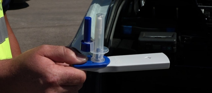 Задържаха двама дрогирани зад волана в центъра на Благоевград