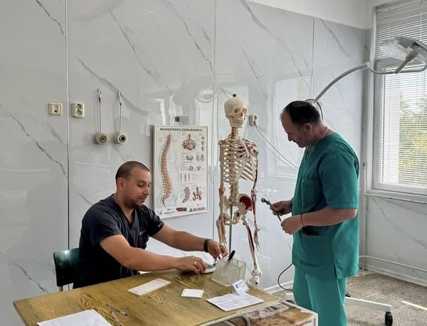 Възрастни жени с двигателни затруднения получиха шанс за качествен живот, чрез уникална операция в болницата в Кюстендил 