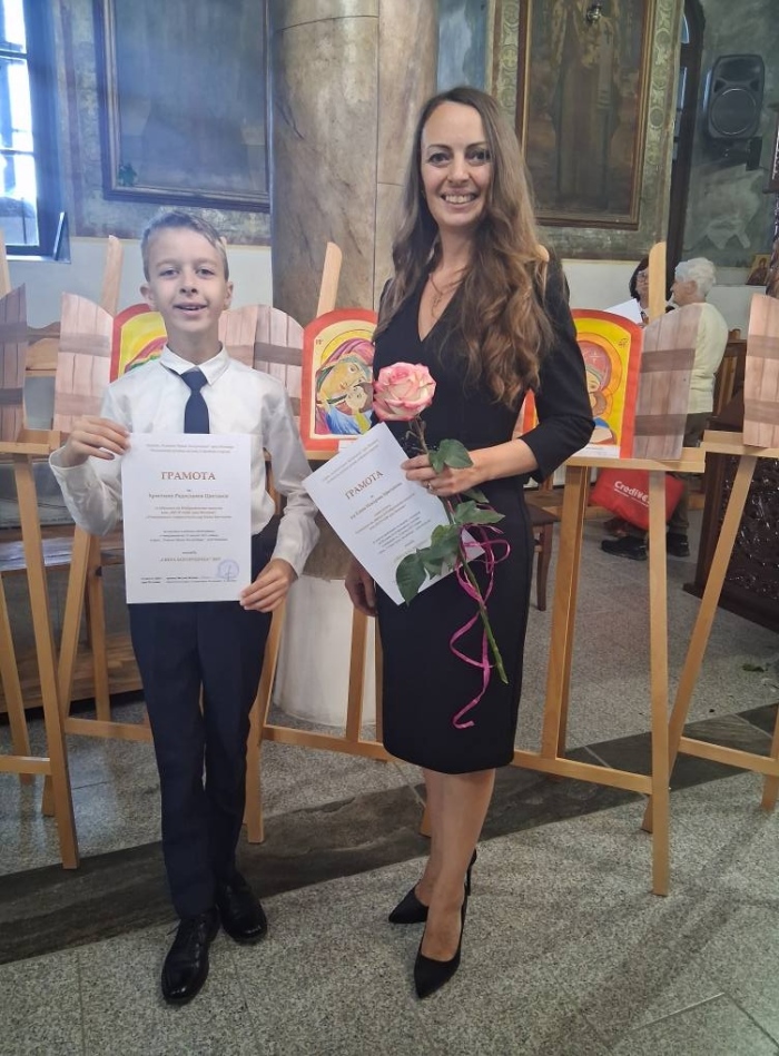 Аплодисменти за детското изкуство в Ихтиман