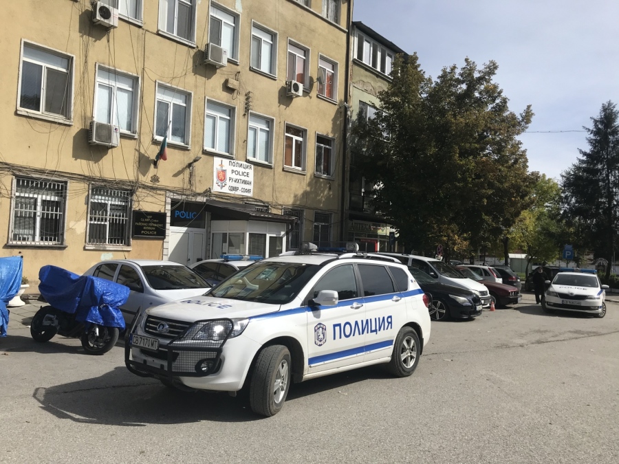 Опожарена входна врата в Ихтиман: Образувано досъдебно производство