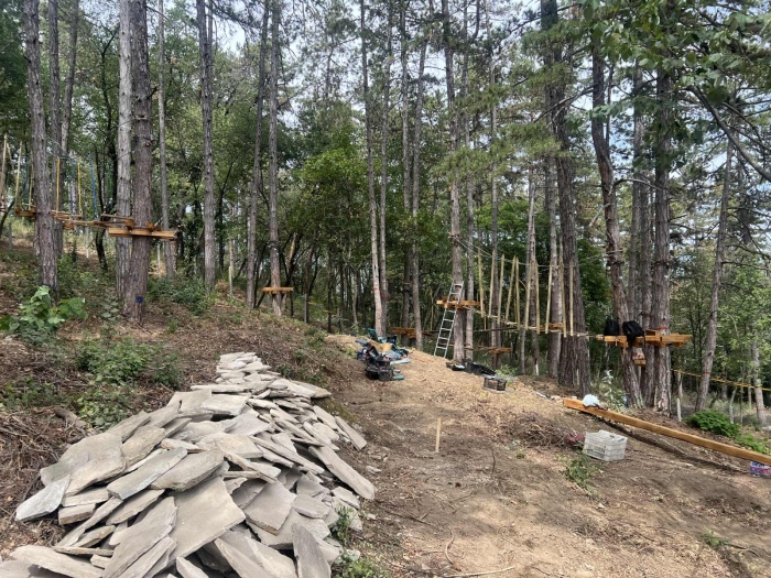 Кметът на Кюстендил представи напредъка по изграждането на Приключенския парк в Хисарлъка