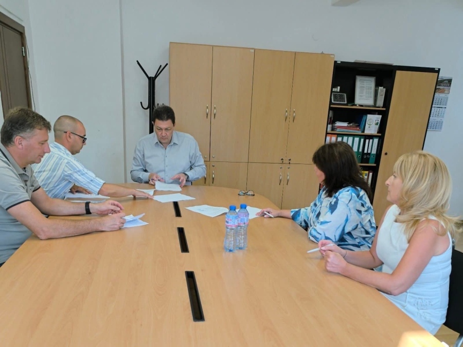 Подписан беше Общинският колективен трудов договор за системата на образованието в Петрич