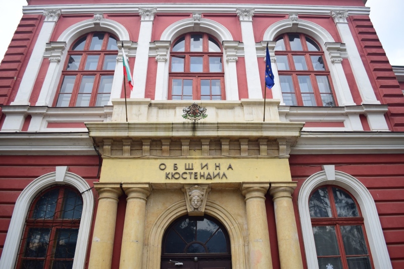 Общинският съвет в Кюстендил прие бюджетни промени, подготвя наредба за ползването на стадион \