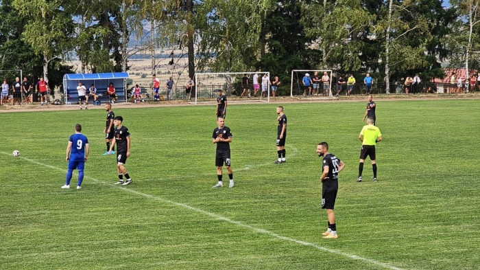 При силен вятър и буря: Костинброд надви Германея в Сапарева баня