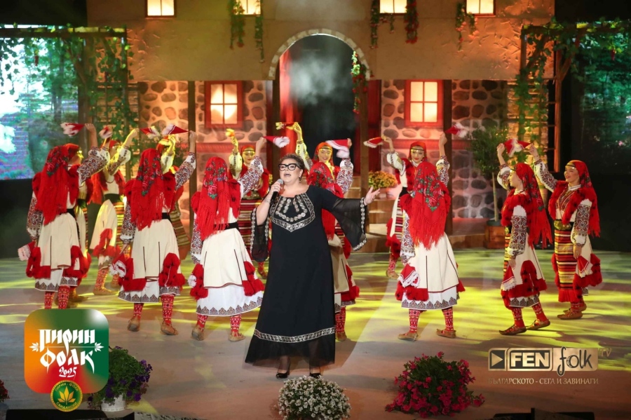 Награда за най-добра авторска песен! „Божи дар” на Александрина Макенджиева завладя „Пирин фолк”