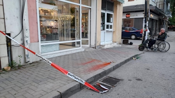 Задържаха  двама за грабежа на златарското ателие в Дупница! На 16 и 18 години са