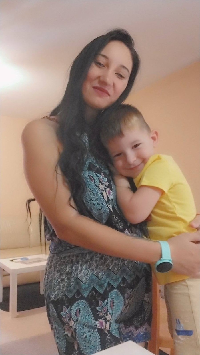 Зов за помощ! Самотна майка от Кавракирово се нуждае спешно от средства, за да продължи битката с рака