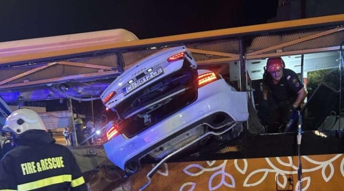 Експертиза: Шофьорът, врязал се в автобус, е карал със 199 км/ч след употреба на райски газ