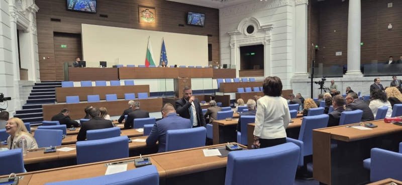 Депутатите се върнаха в парламента: Димчо Димчев алармира за законопроект, който ще задължава влизането на общините в Асоциацията по ВиК