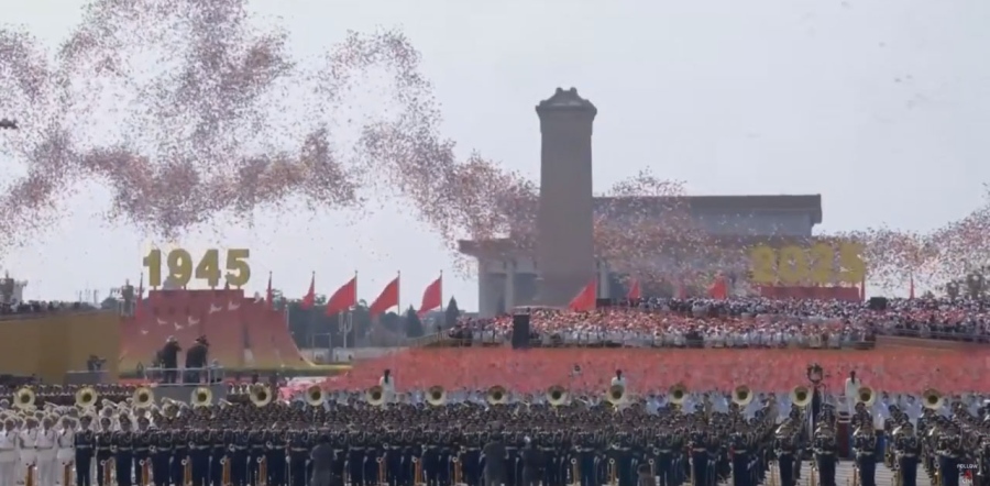 Китай впечатли света с военния парад по случай 80 години от победата срещу Япония във Втората световна война