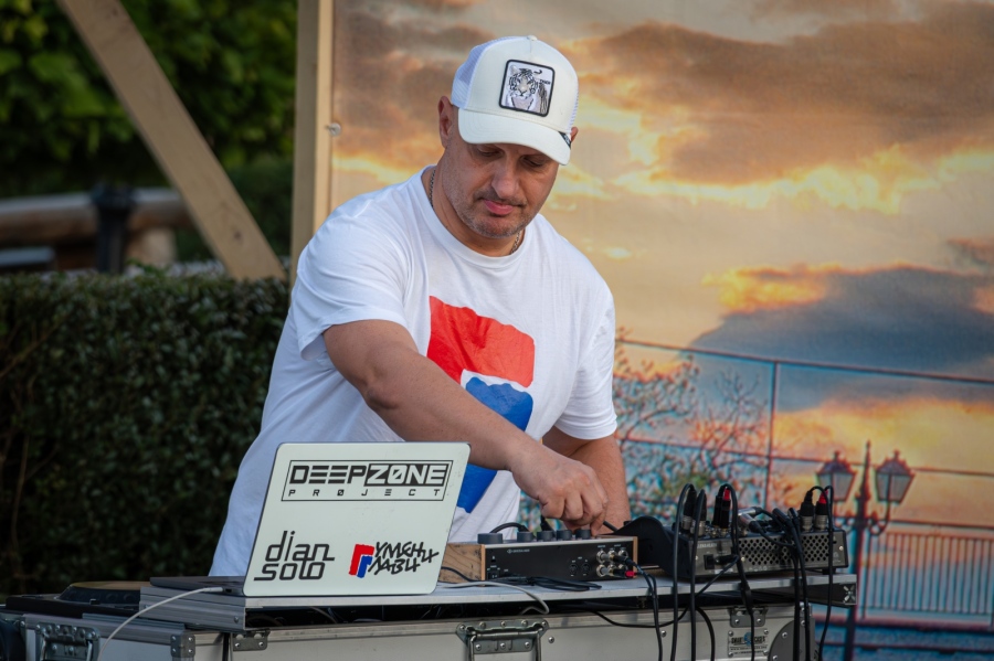 Дийп Зоун Проджект ”изгря” и вдигнаха градуса на настроението в Сапарева баня (СНИМКИ)