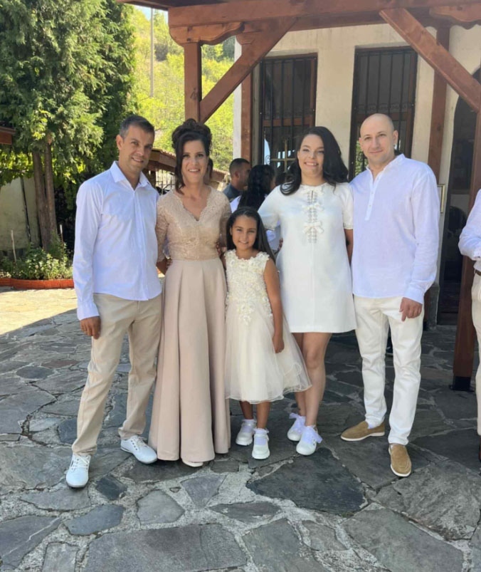 Кръщенка за чудо и приказ в Бобов дол! Дъщерята на семейство Богданови прие християнската вяра