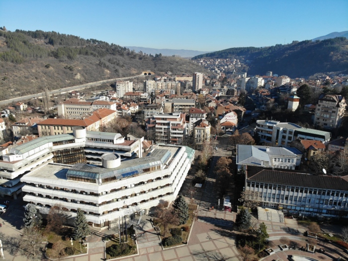 Община Дупница търси проектанти за 9 обекта