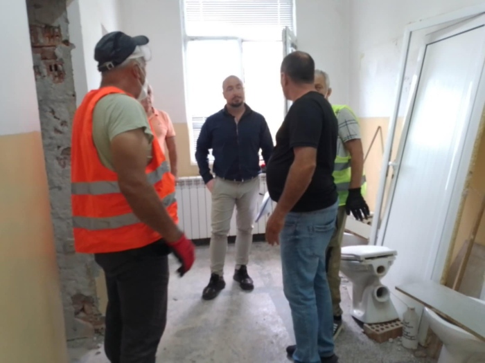 (обновена) Кипи дългоочакваният ремонт на детското отделение в общинската болница в Дупница