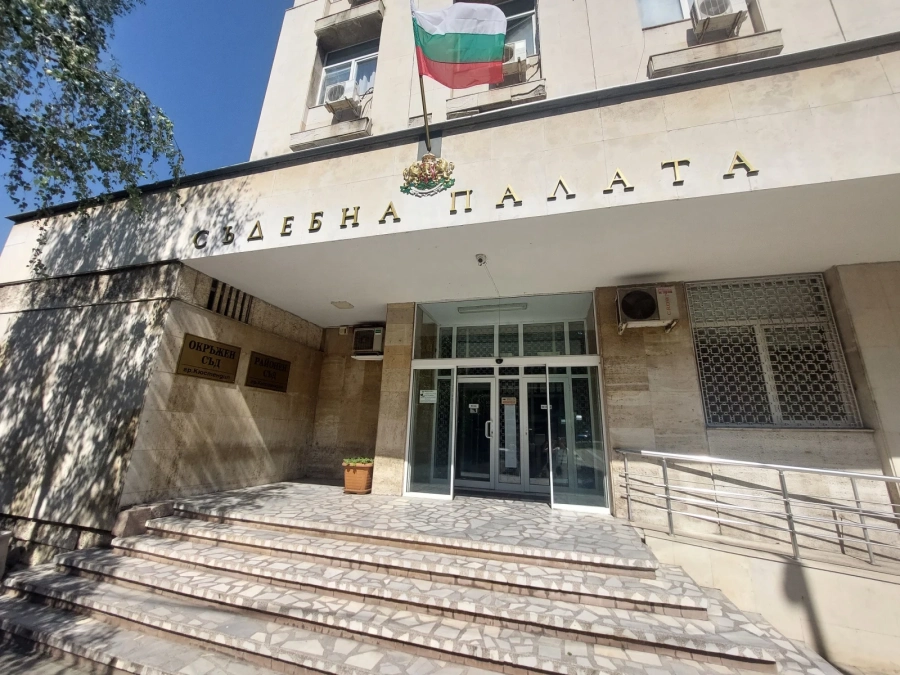 Условна присъда за кражба на шатра и маси от центъра на Кюстендил