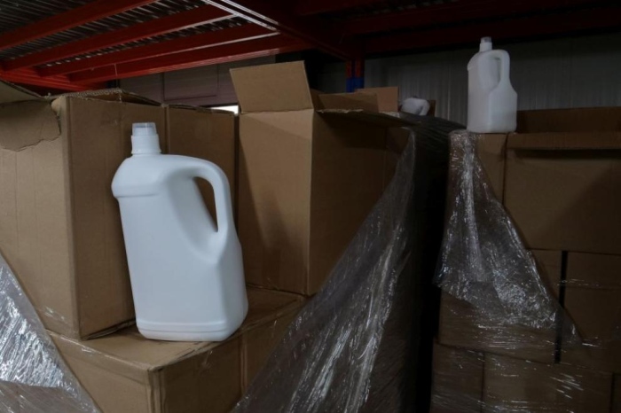 Разкриха склад за фалшиви перилни препарати и детски артикули, продавани онлайн