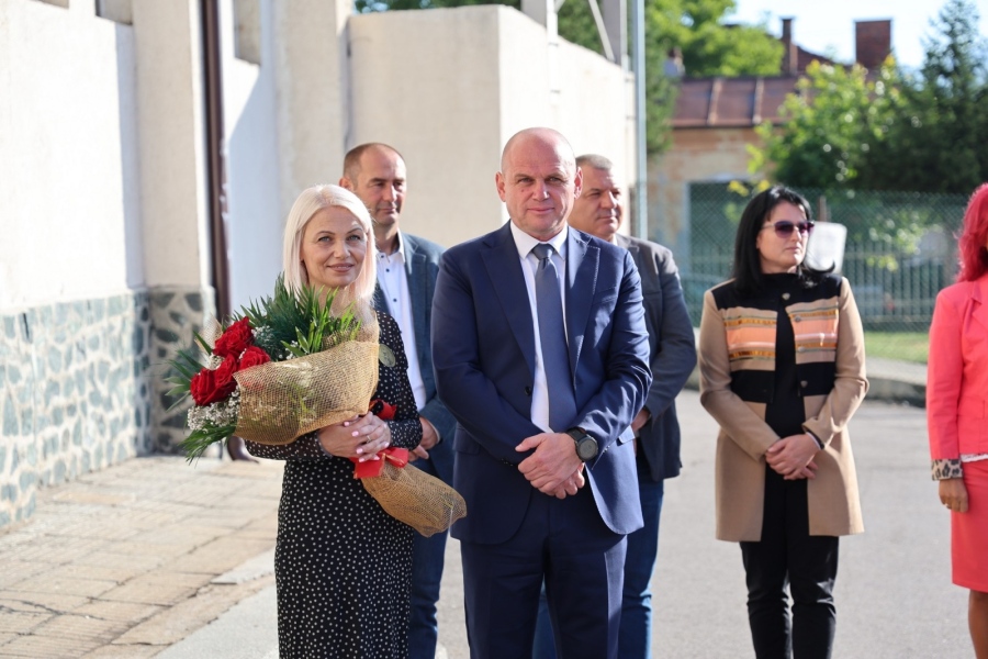 С усмивки и вълнение: учениците в община Банско откриха новата учебна година