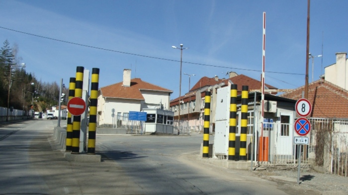 Задържаха под стража албанец, издирван за опит за убийство в Италия