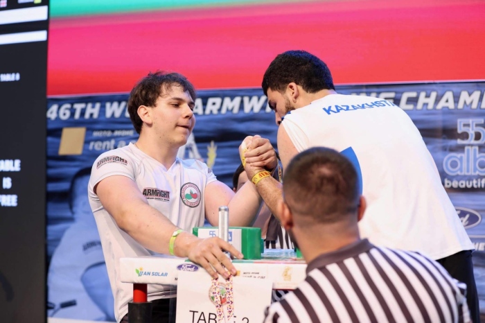 Разлог аплодира своя шампион! Иво Рашев с двоен бронз от Световното по канадска борба