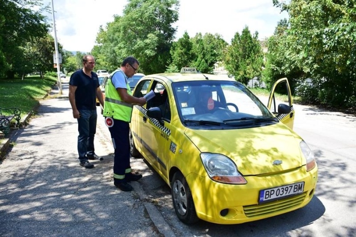 Арестуваха дилър при проверка на таксиметров автомобил в Кюстендил