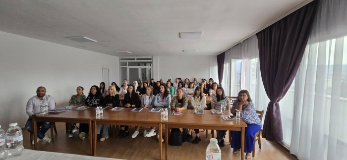 На добър час! Ръководството на МБАЛ и Община Разлог поздравиха 38 бъдещи медицински сестри