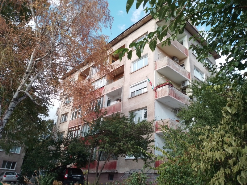 Търсят фирми за санирането на блокове в Дупница по програмата за развитие на регионите