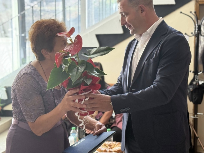 15 години клуб в село Радуил приютява пенсионери