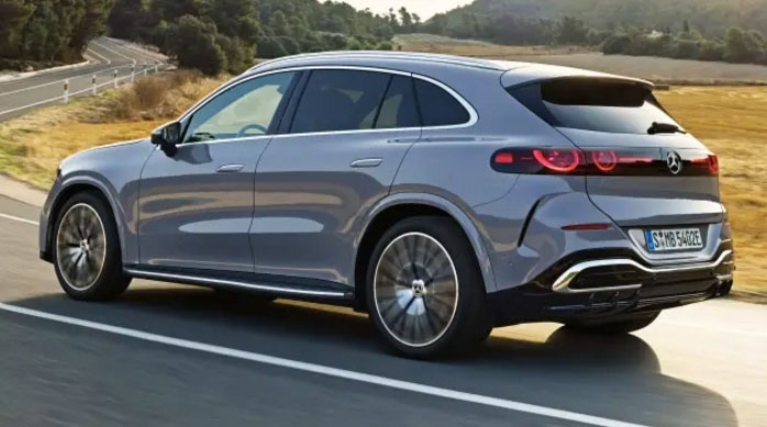 Модата на големите решетки застигна и Mercedes: Запознайте се с електрическото GLC