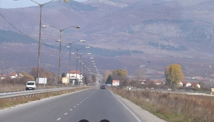 Променя се организацията на движение по участък Гюешево – Кюстендил– Радомир, ще полагат маркировка