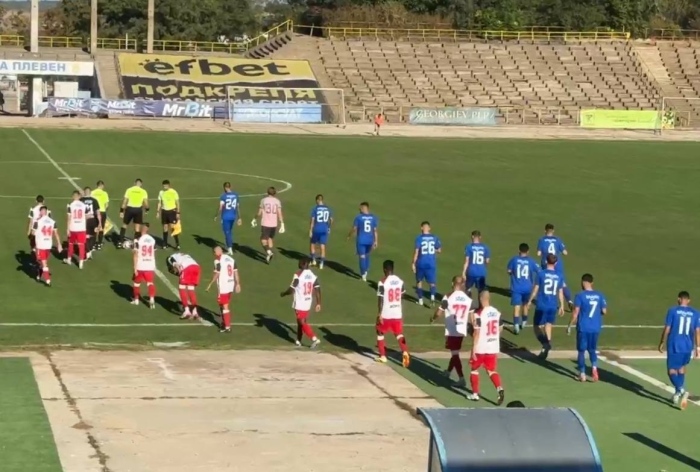 Марек остана с празни ръце в Плевен, привлече французин