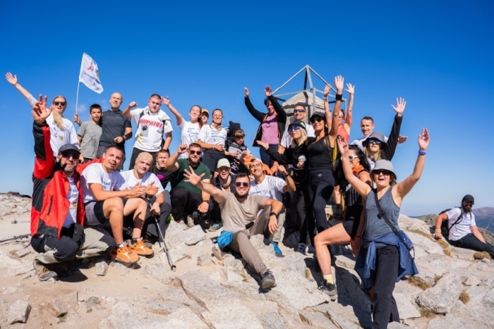 Мечтата се сбъдна: 15-годишно момиче покори Мусала с инвалидна количка