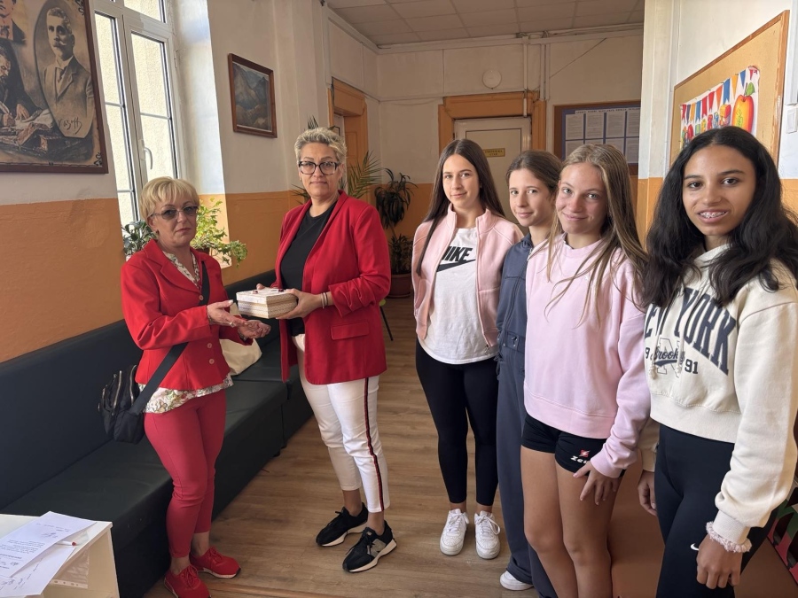 Прави добро! Ученици от Самоков събраха 3711 лв. за  малкия Антон в борбата му с рядко генетично заболяване