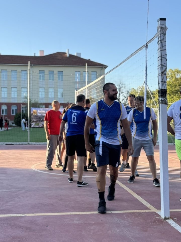 Огнеборци и полицаи спечелиха турнир по волейбол в Костенец