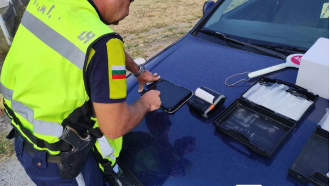 Шофьор  лети със 116 км/ч при ограничение 50 в Пернишко