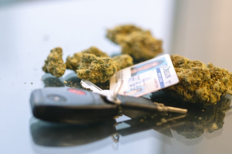 Взеха канабиса на 18-годишен бобовдолец