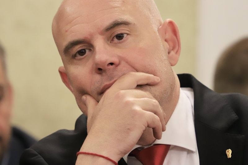 Иван Гешев се вписа като адвокат в Перник