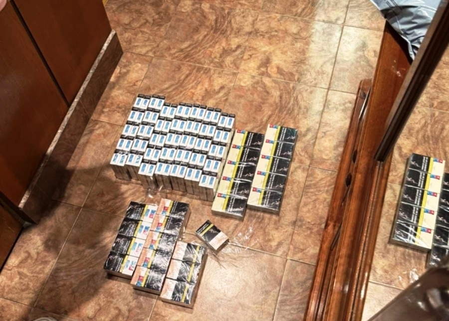 Иззеха контрабандни цигари, фалшиви долари и чужди документи при спецакция в Перник