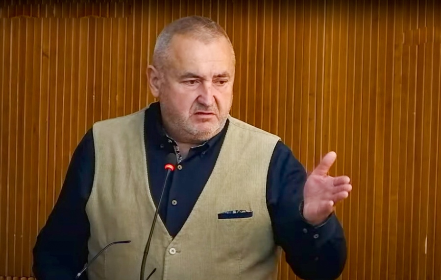 Емил Гущеров с поредни упреци и въпроси към кмета Първан Дангов: Сметосъбирането в Дупница е под всякаква критика