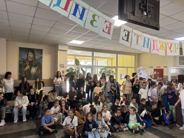 Европейският ден на езиците отбелязаха ученици и учители от СЕУ  ”Св. Паисий Хилендарски” (СНИМКИ)