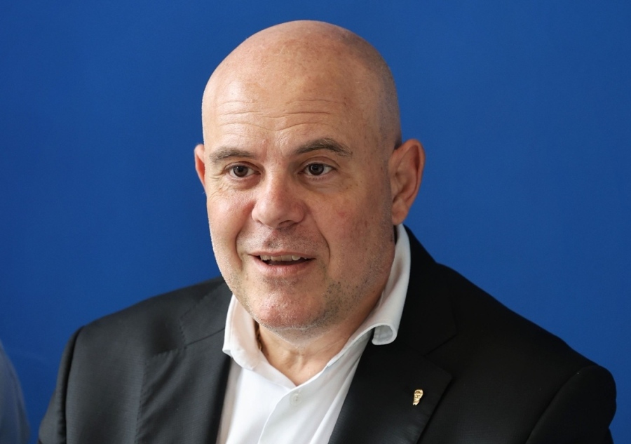 Указът на президента за освобождаване на Гешев е от 15 юни 2023 г. : Вече  може да бъде вписан като адвокат в Перник