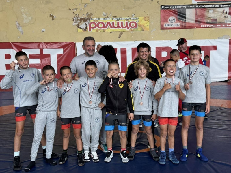 Малки таланти от \