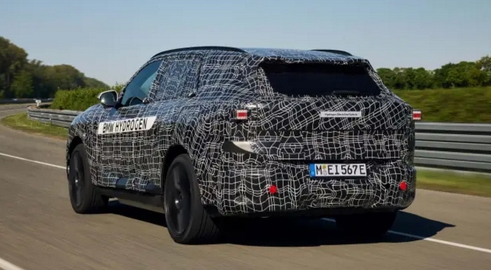 Първи подробности и официален поглед към новото BMW X5