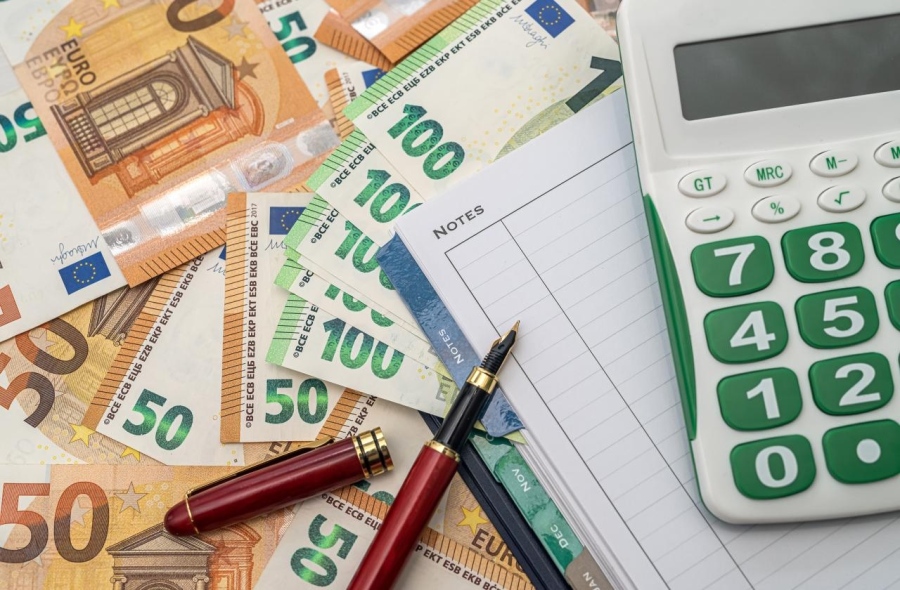 Банките взели от клиентите си 1,5 млрд. лв. от такси